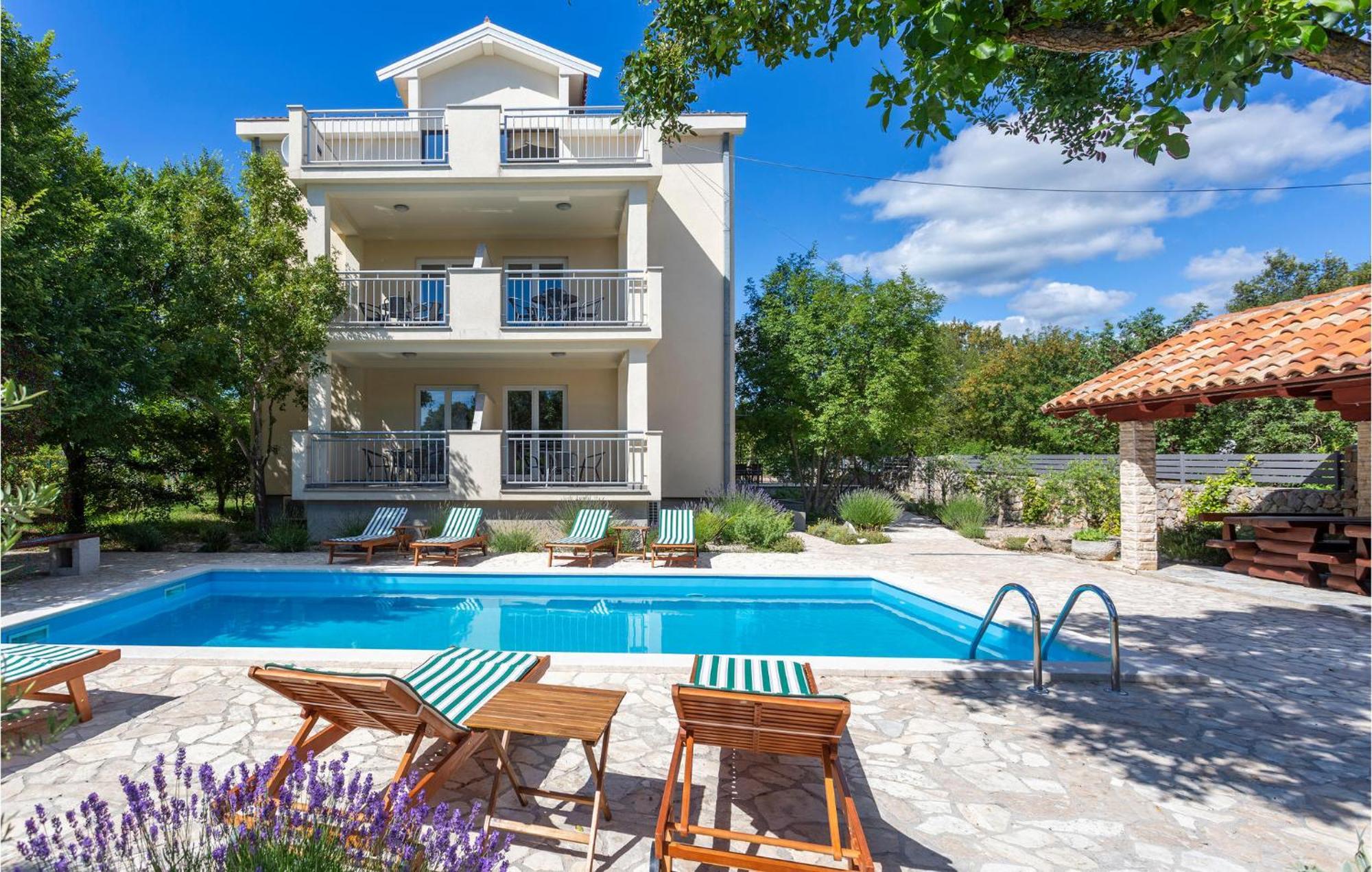 Beautiful Apartment In Pinezici With Wifi Exterior photo